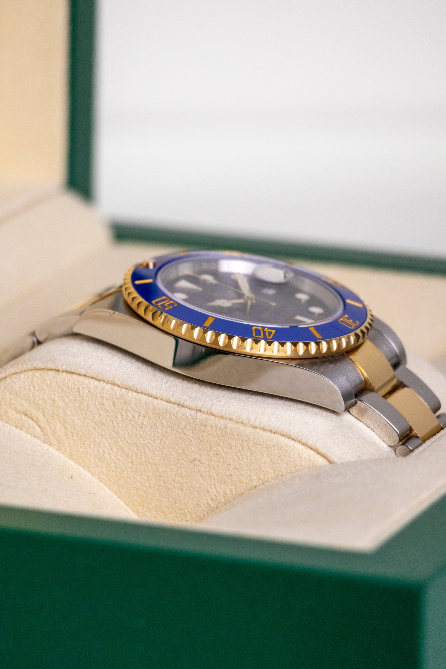 2016 Rolex Submariner Date 40mm Bluesy Reference 116613LB