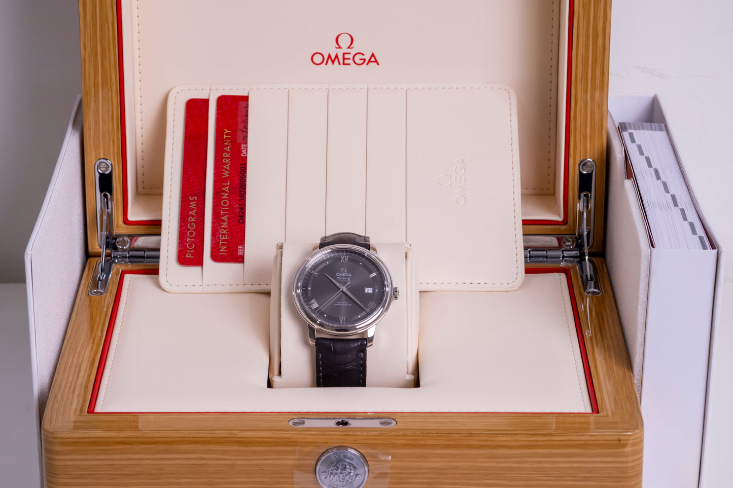 2022 Omega De Ville Prestige 39.5mm Steel on Leather strap
