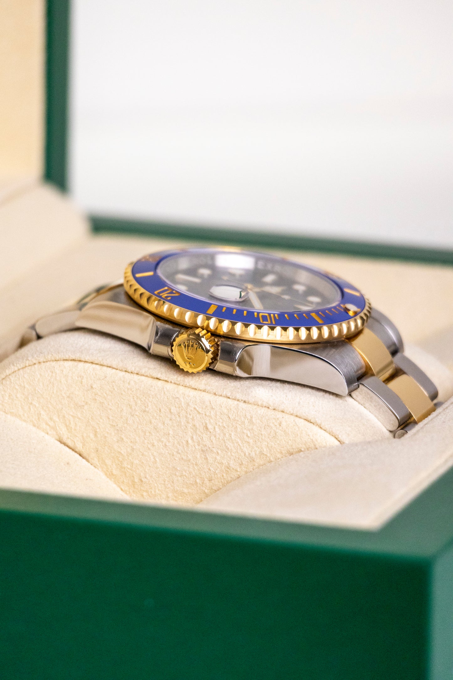 2016 Rolex Submariner Date 40mm Bluesy Reference 116613LB