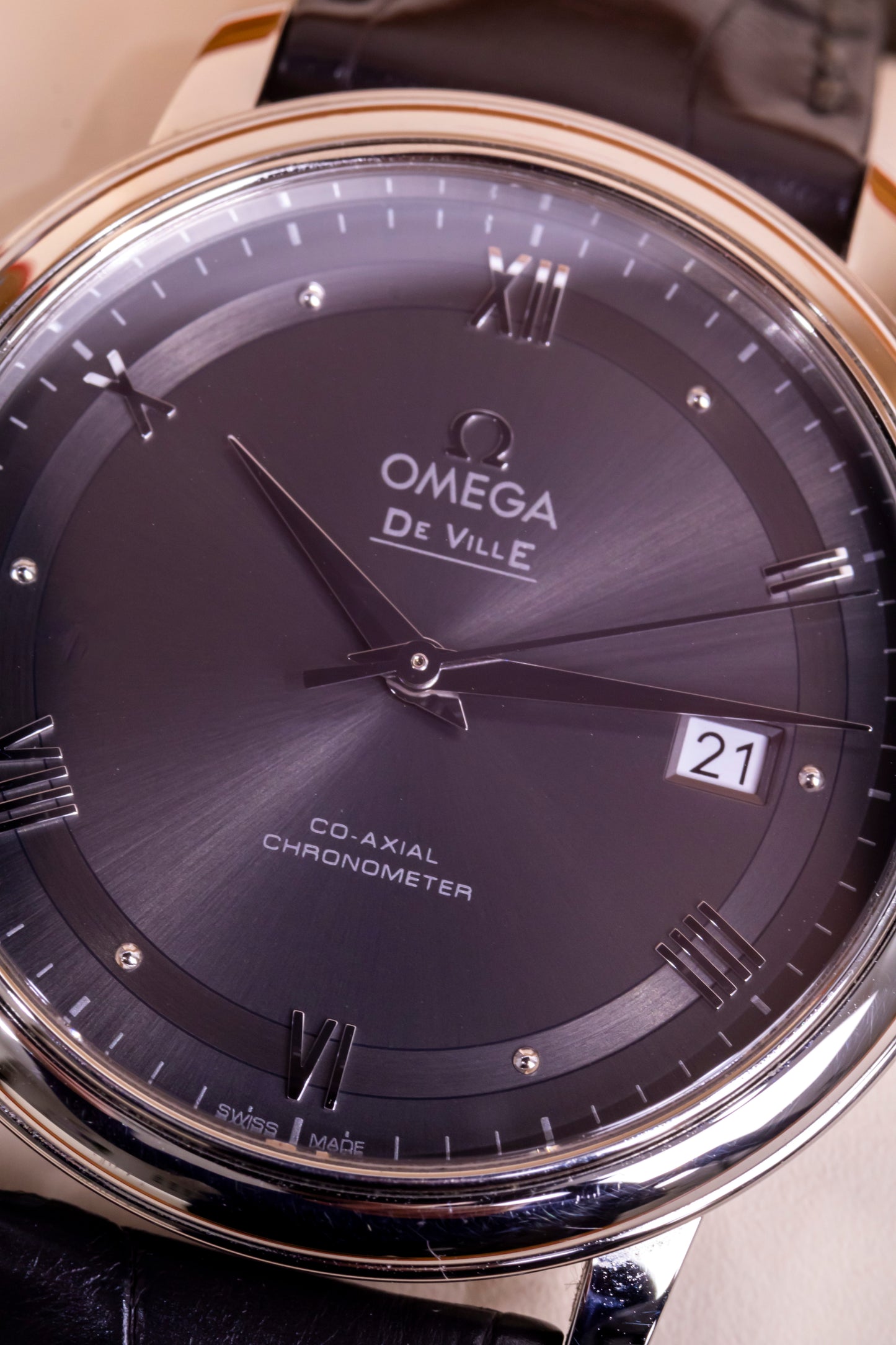 2022 Omega De Ville Prestige 39.5mm Steel on Leather strap