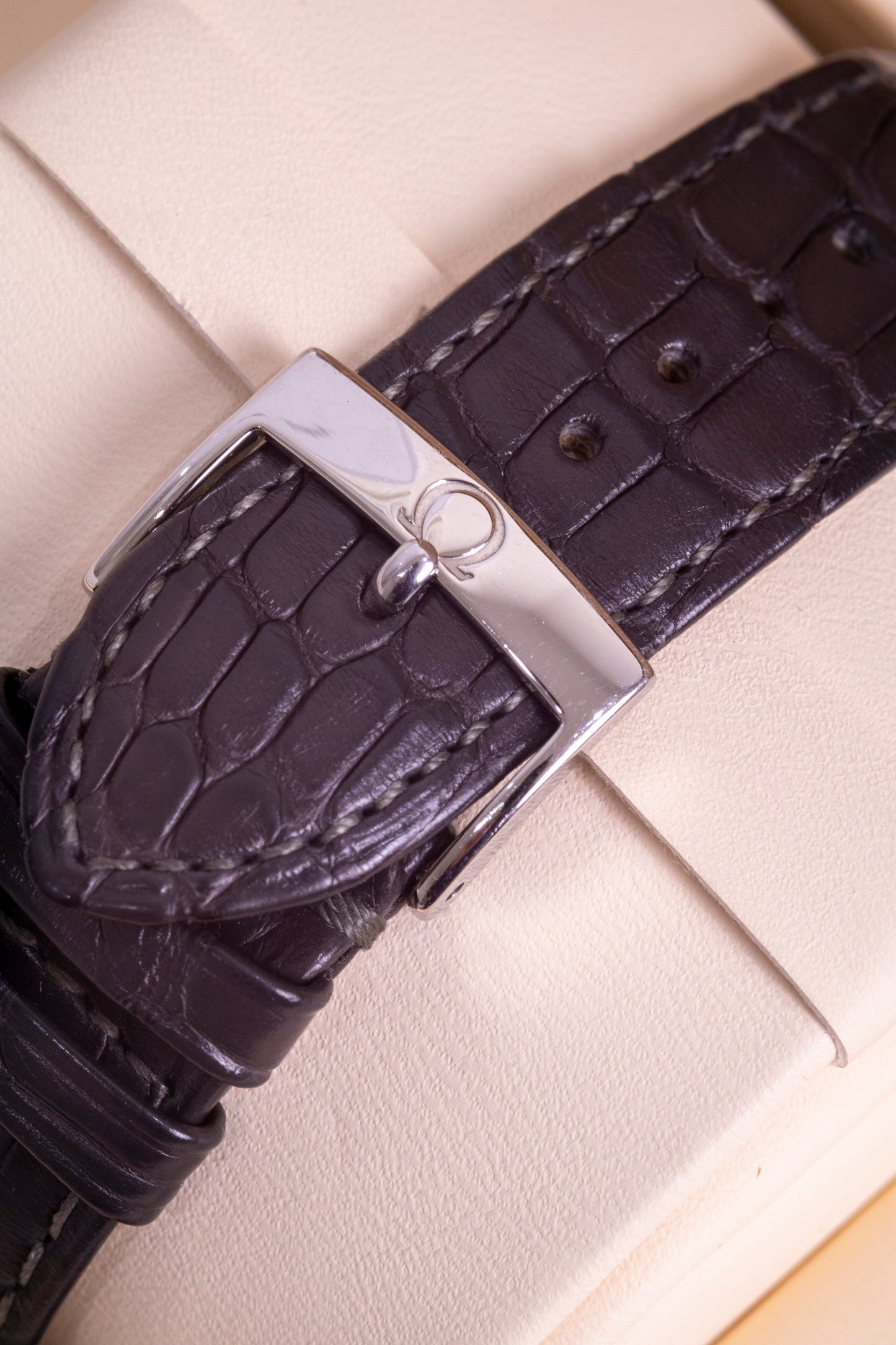 2022 Omega De Ville Prestige 39.5mm Steel on Leather strap
