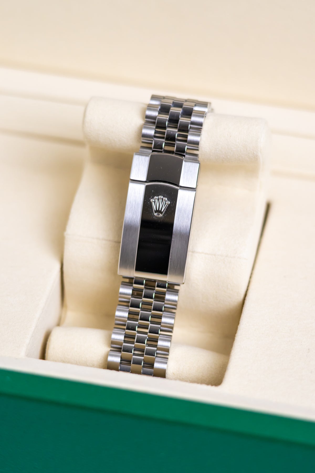 Rolex Datejust 41mm Wimbledon Fluted Jubilee Reference 126334