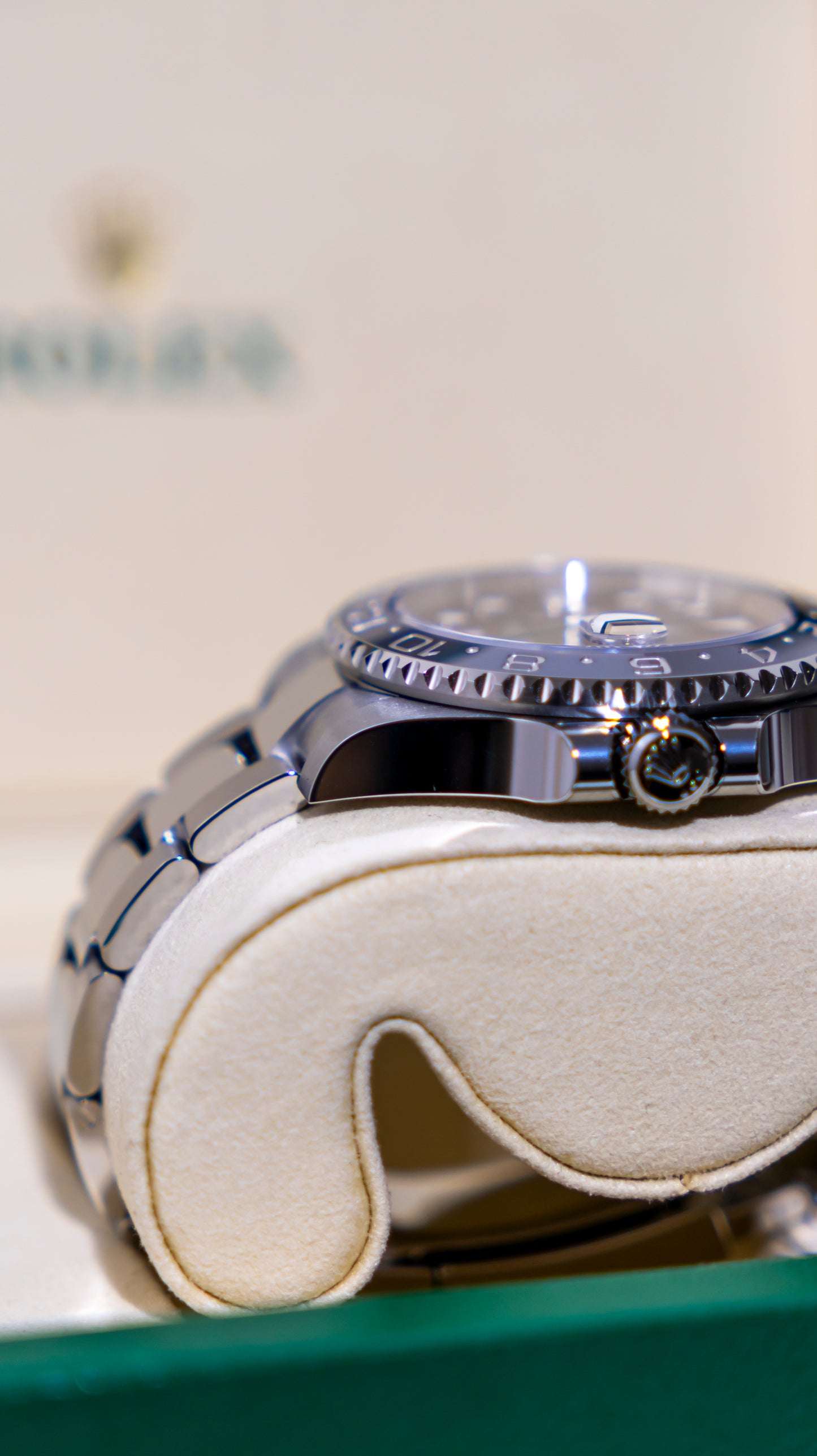 Rolex GMT Master II Bruce Wayne Oyster Reference 126710GRNR