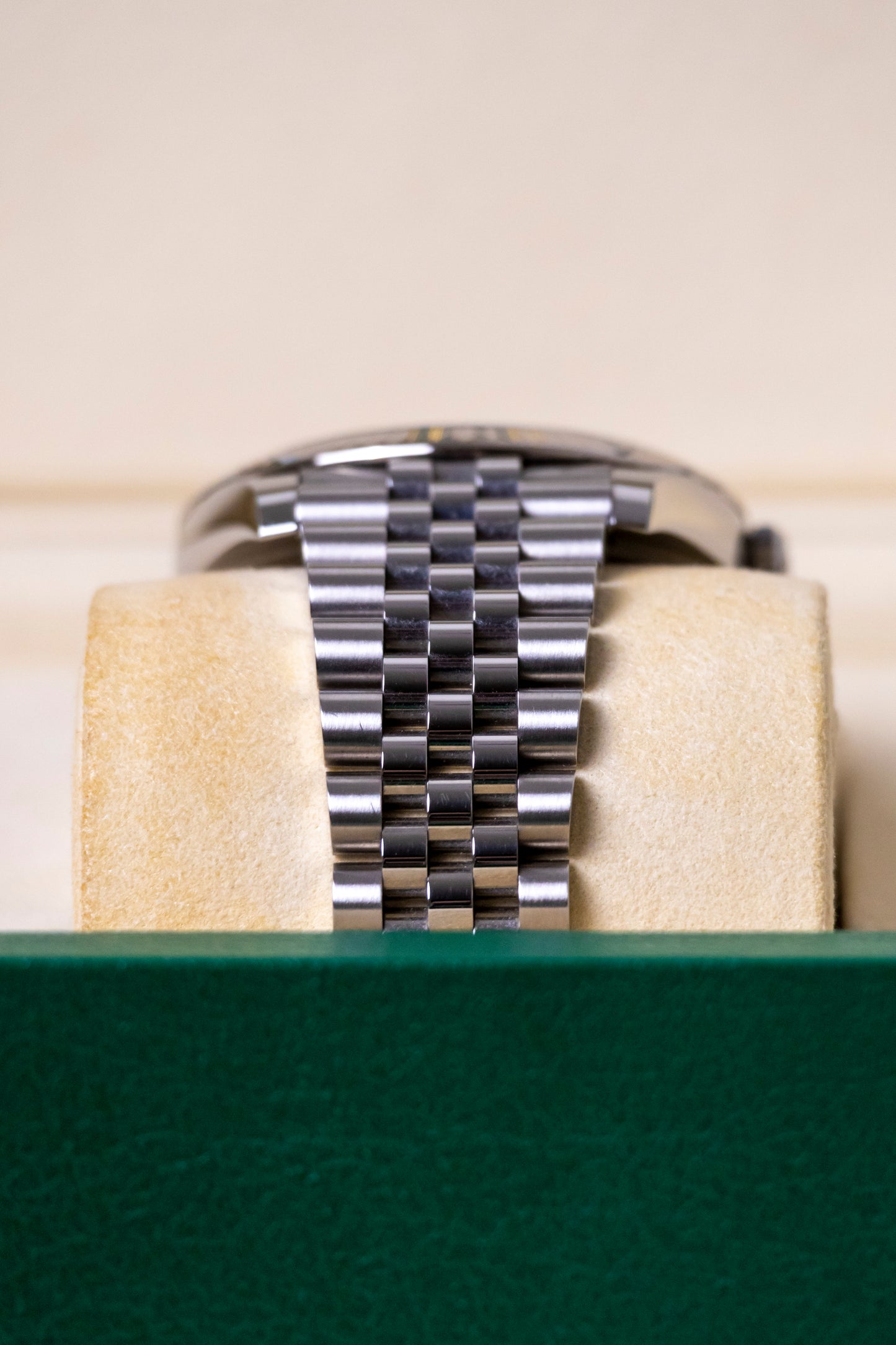 Rolex Datejust 41mm Black dial Fluted Jubilee Reference 126334