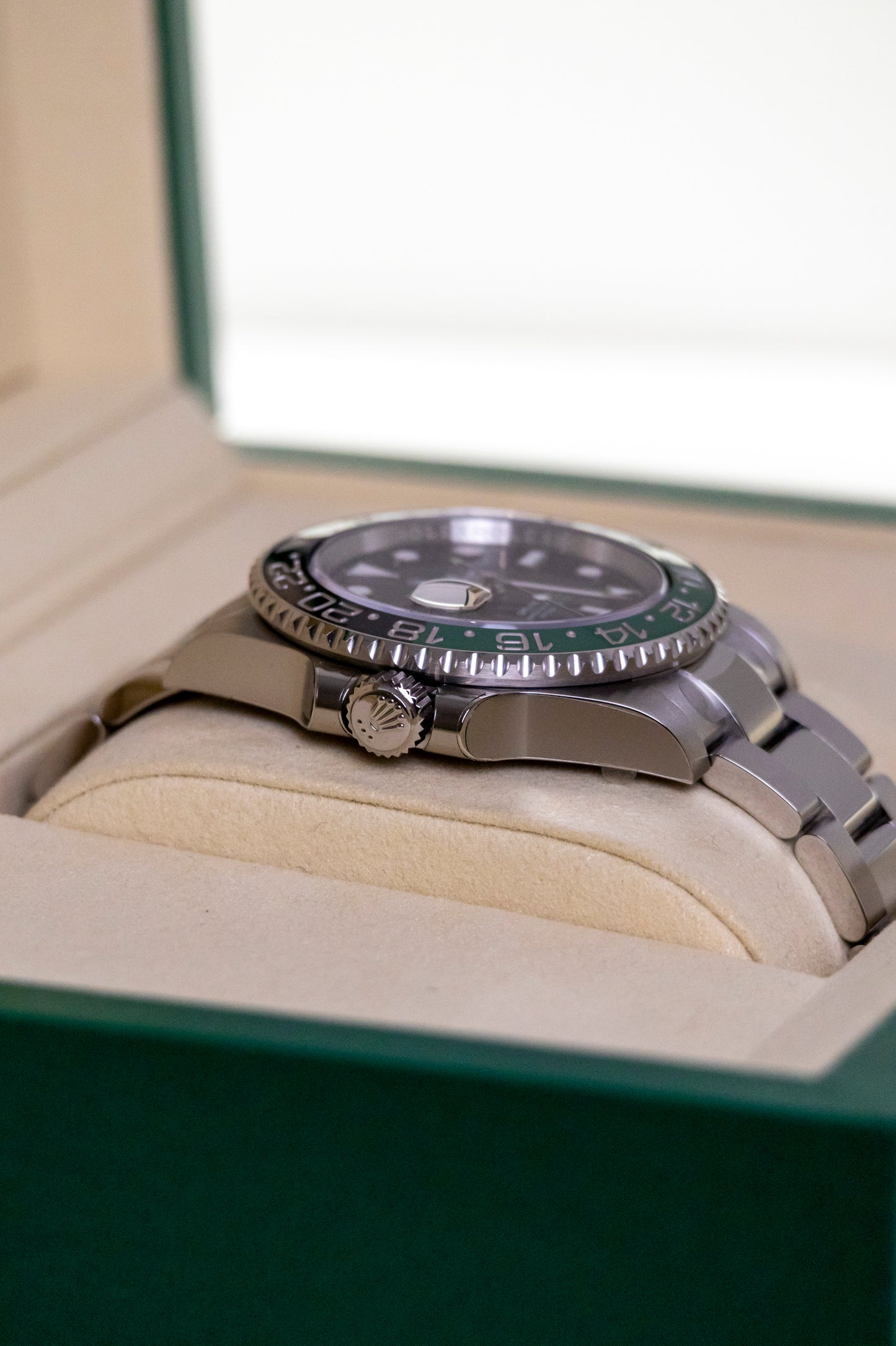 Rolex GMT Master II Sprite Oyster Reference 126720VTNR