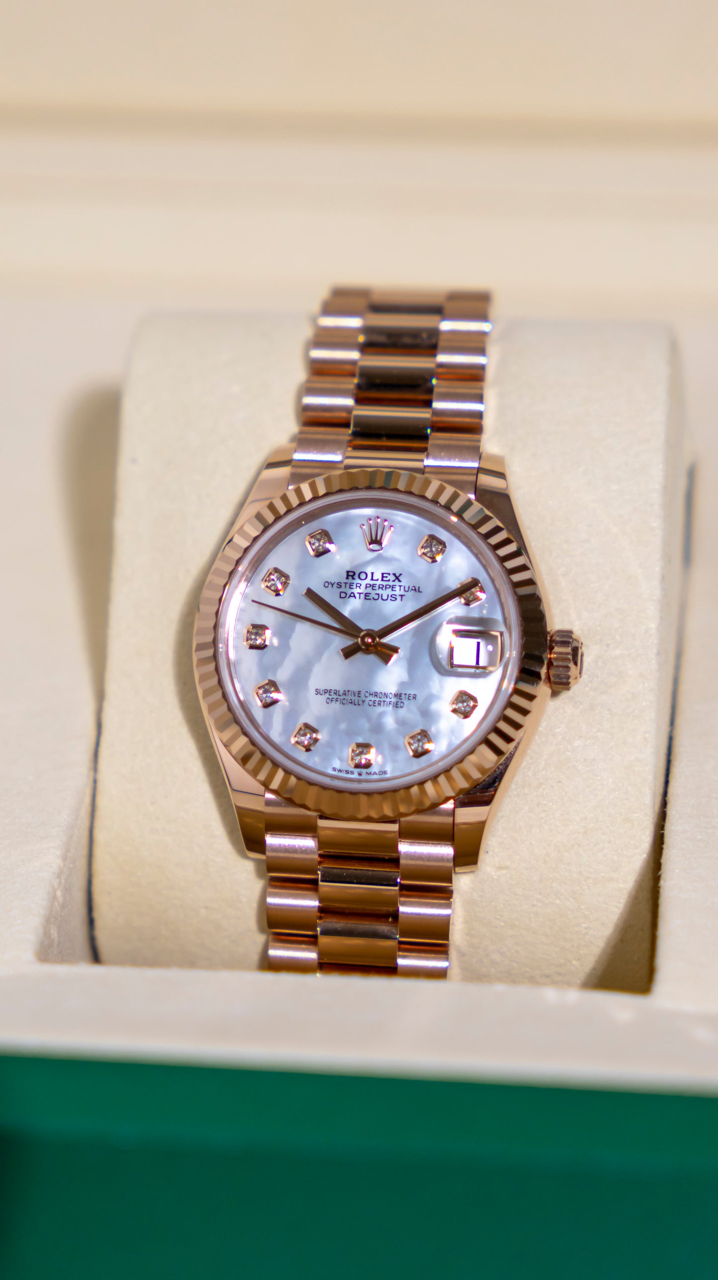 Rolex Datejust 31mm Everose Gold Presidential Mother of Pearl Dial Reference 278275