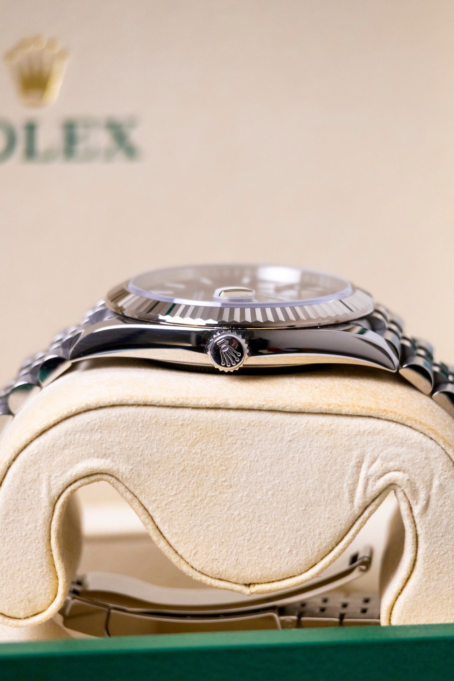 Rolex Datejust 41mm Black dial Fluted Jubilee Reference 126334