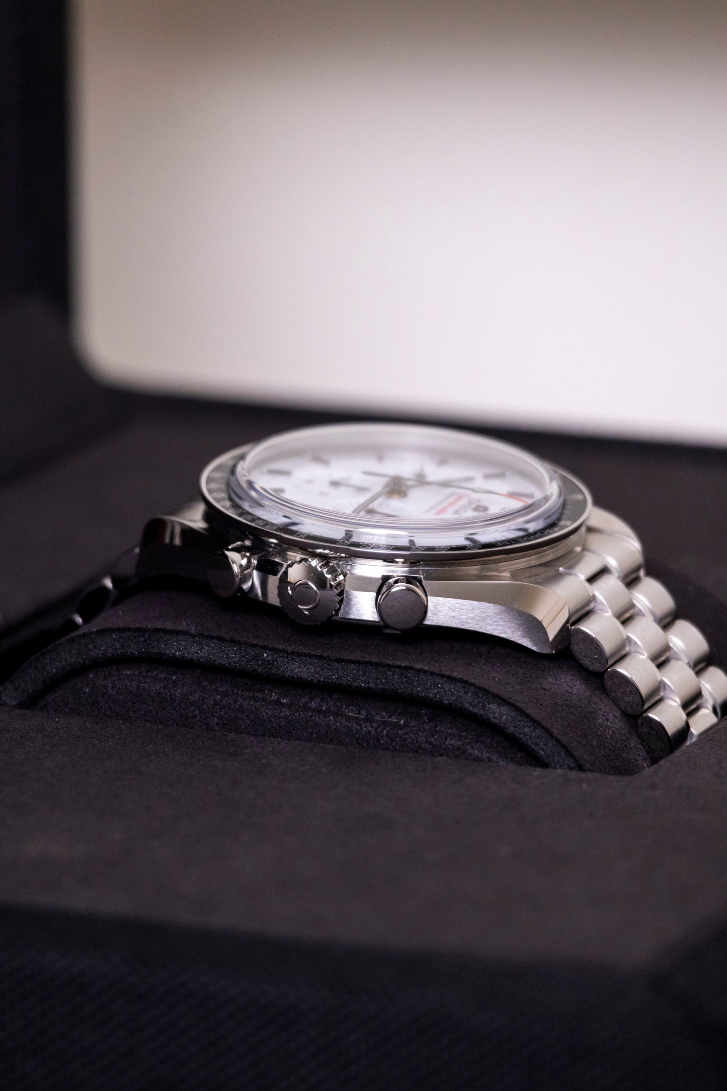 Omega Speedmaster Moonwatch Professional White Dial Reference 310.30.42.50.04.001
