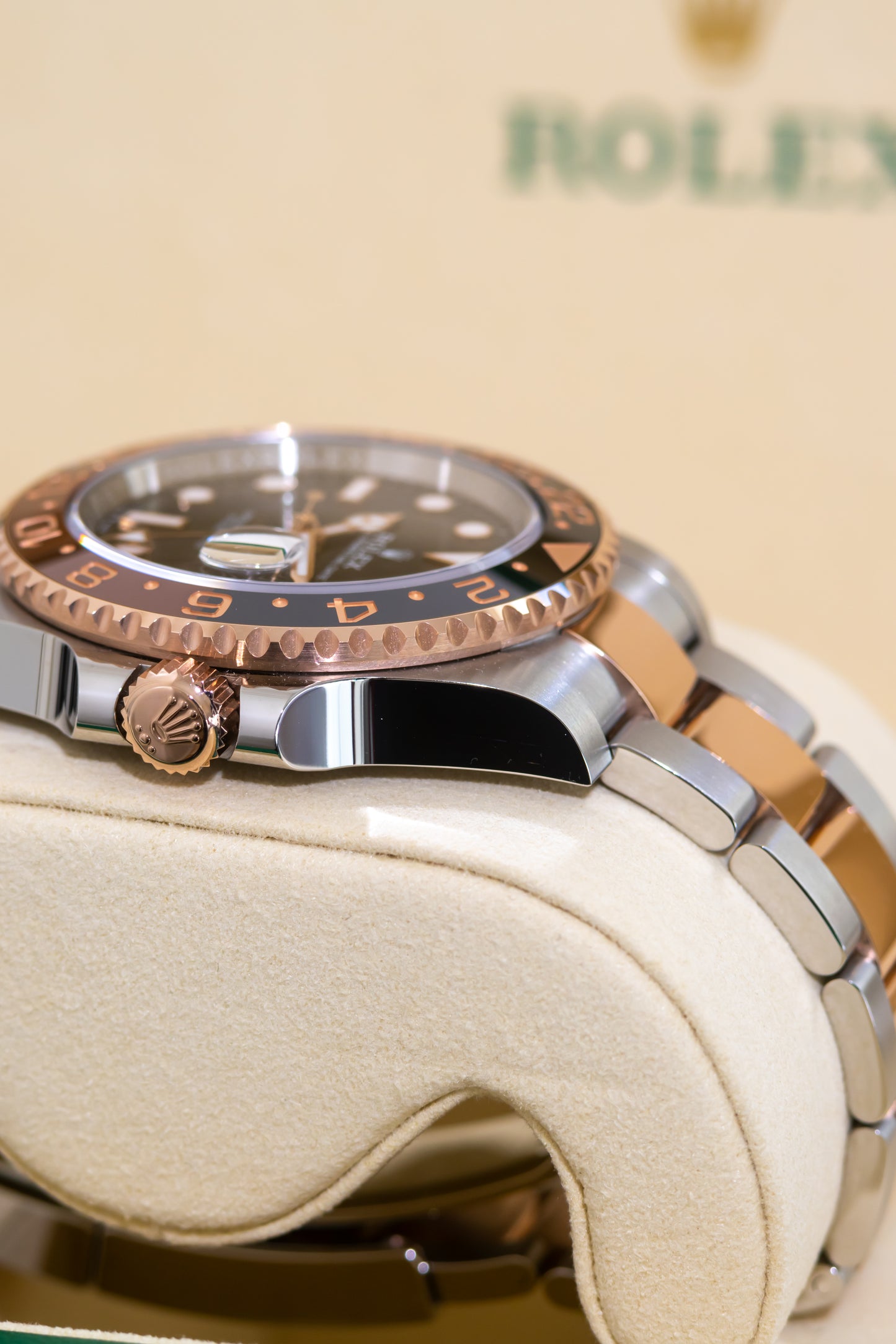 Rolex GMT Master II 2tones Rootbeer Reference 126711CHNR