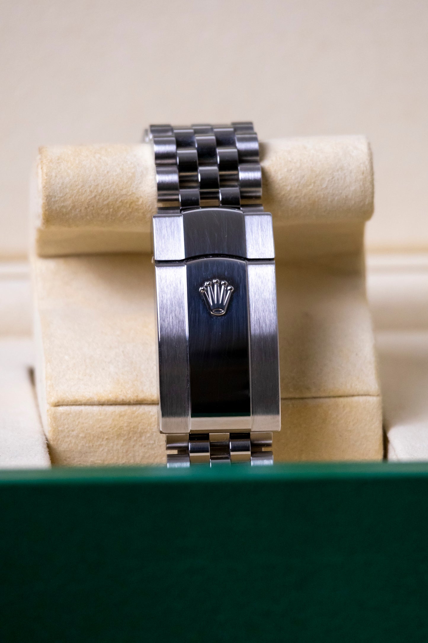 Rolex Datejust 41mm Black dial Fluted Jubilee Reference 126334