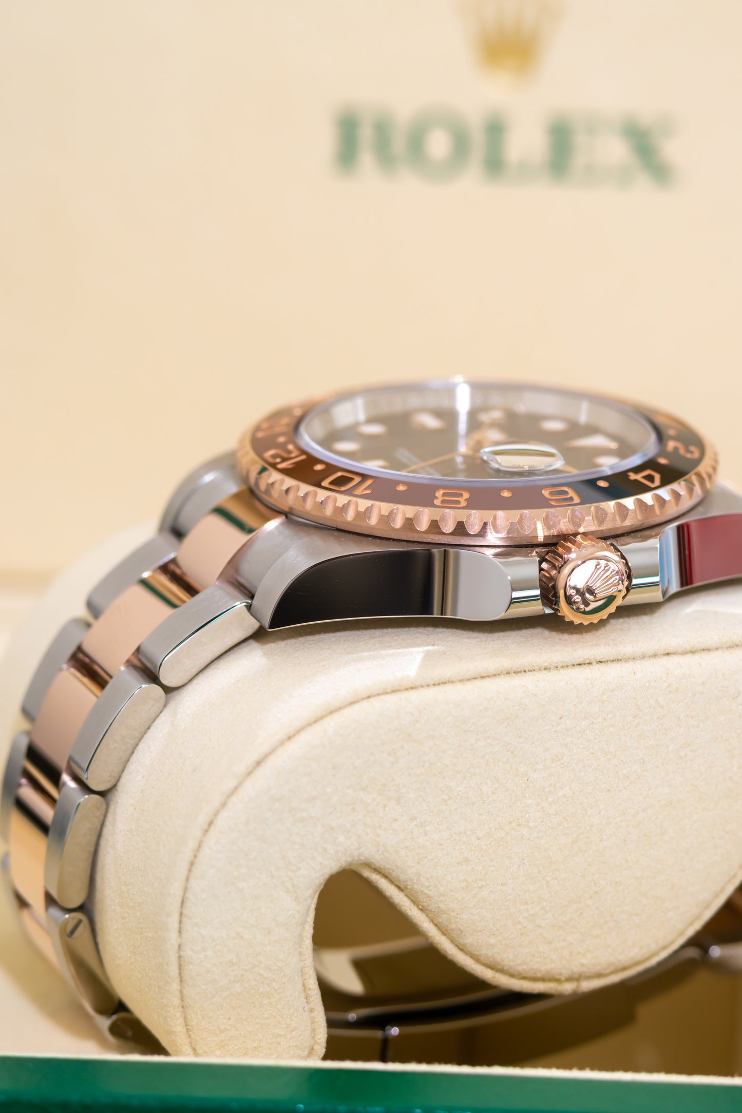 Rolex GMT Master II 2tones Rootbeer Reference 126711CHNR
