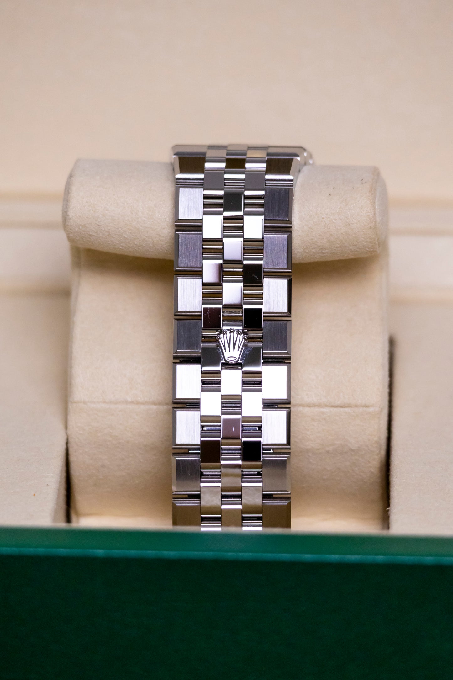 Rolex Land Dweller 40mm Reference 127334