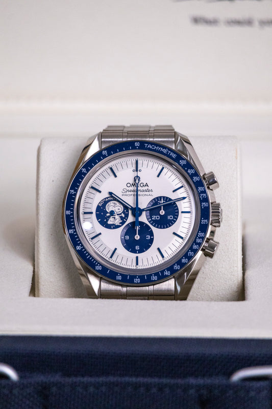 2022 Omega Speedmaster Moonwatch “Snoopy” 50th Anniversary Reference 310.32.42.50.02.001