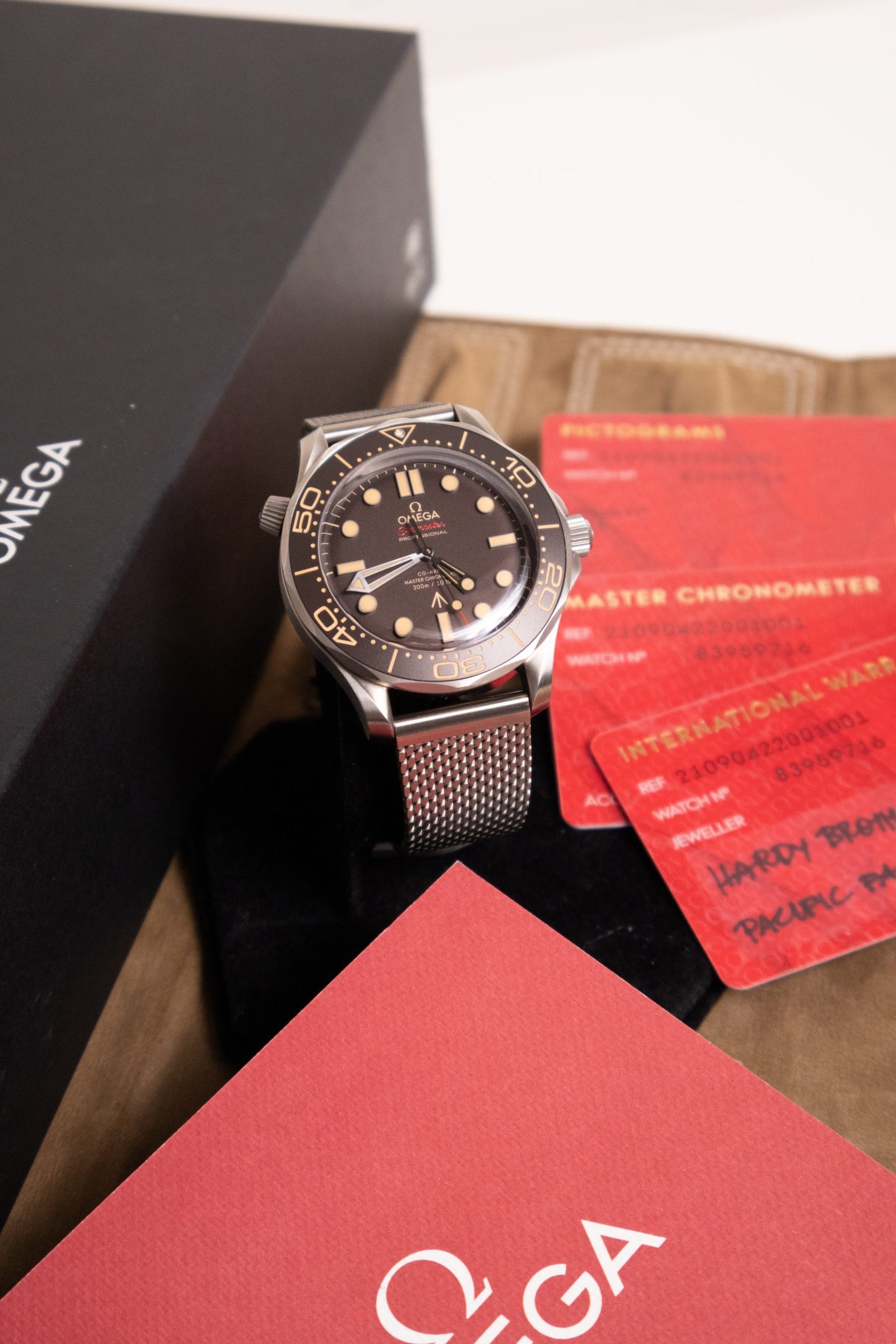 2023 Omega Seamaster Diver 300m “007 Edition” Reference 210.90.42.20.01.001